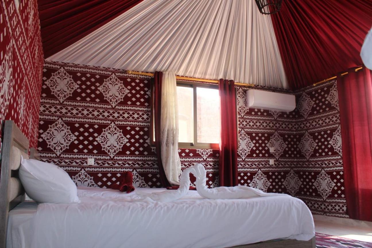 Landscape Rum Camp Hotel Вади Рум Екстериор снимка